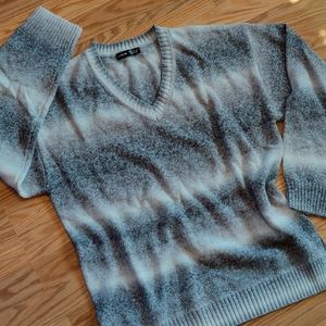 Drop Shoulder Gradient V-neck Sweater
